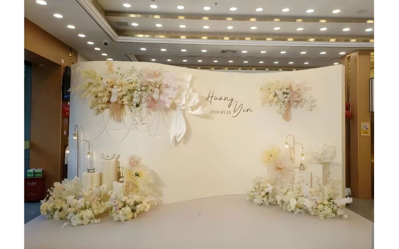 Thiết kế bố cục background sự kiện hài hòa  